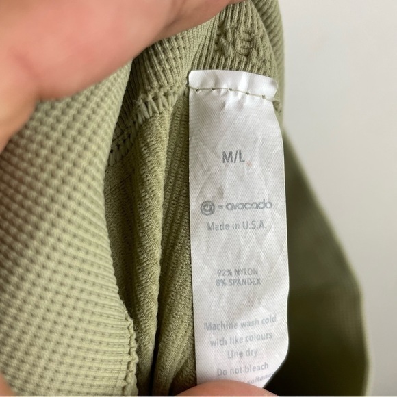 AVOCADO Seamless Ribbed Lightweight Sage Green Leggings - Picture 5 of 5